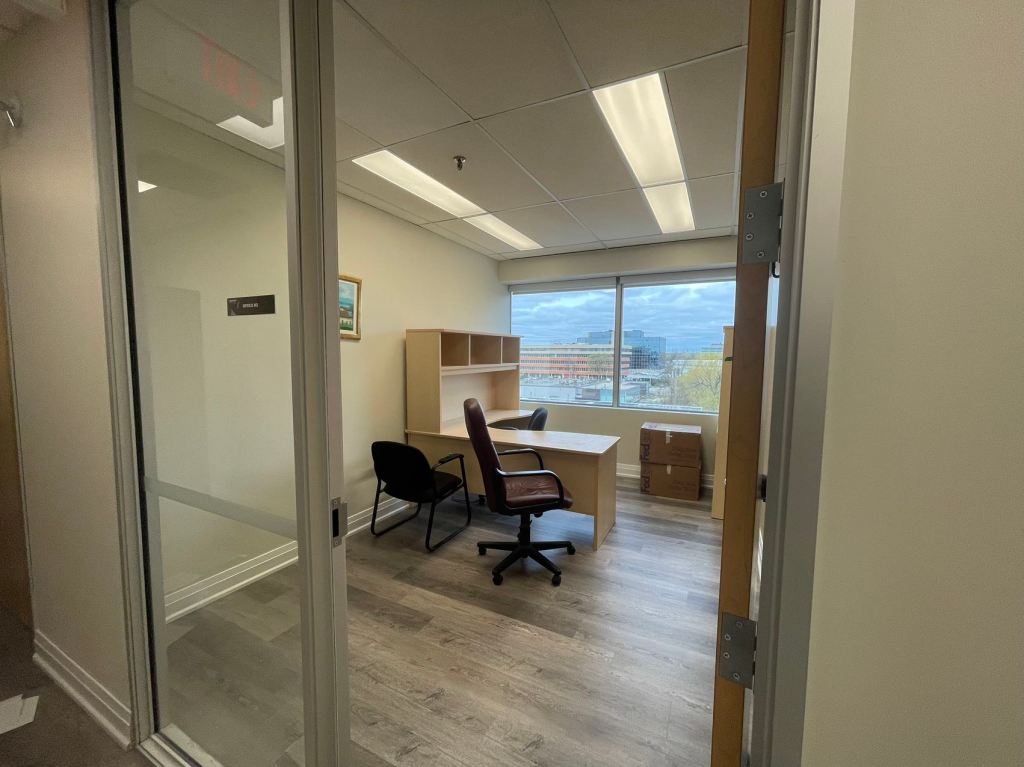 Vinyl flooring installation in North York 